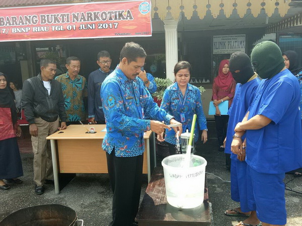 Diduga Bandar Shabu, Dua Warga Kota Dumai Ditangkap Tim BNNK